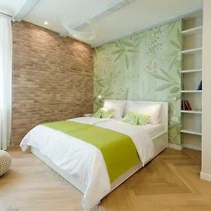 https://mak-luxury-rooms.splithotels.org